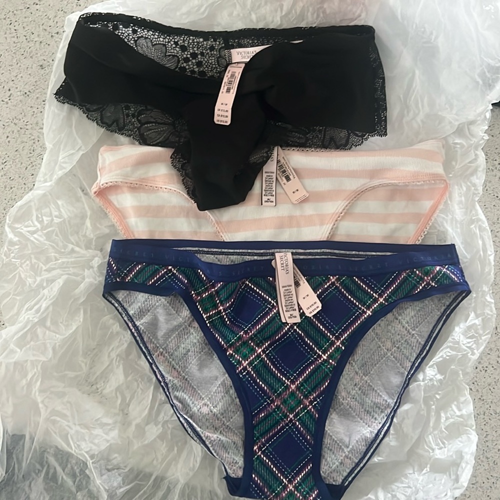 3 Victoria secret panties